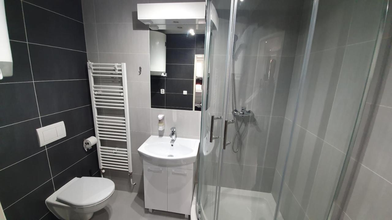 ברנו Small Apartments Denisa Business מראה חיצוני תמונה
