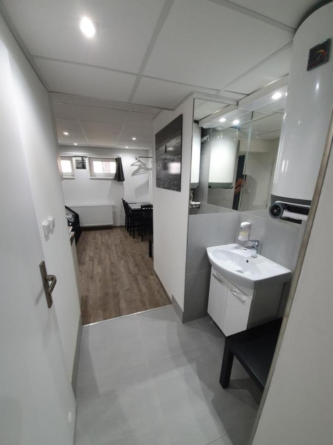 ברנו Small Apartments Denisa Business מראה חיצוני תמונה